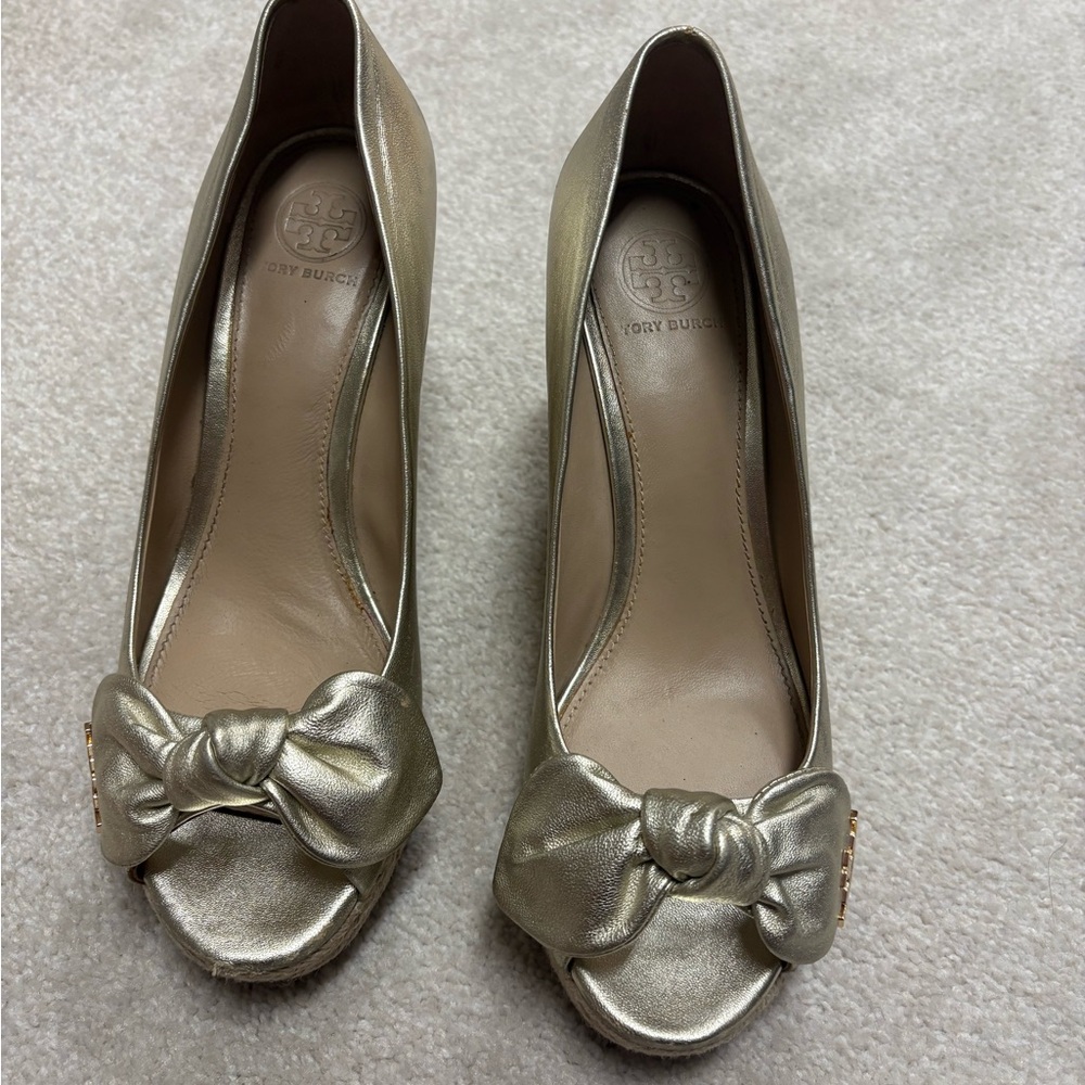 Tory Burch Gold Bow Detail Heels